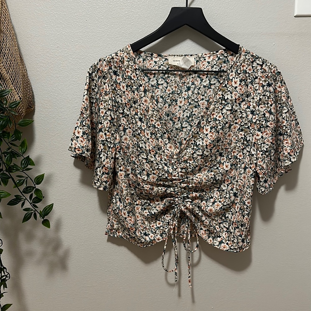 Saints & Hearts Cinched Crop Top